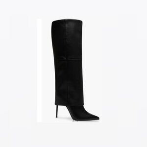 Steve Madden Smith boot
Black leather 8 1/2
Brand New in box